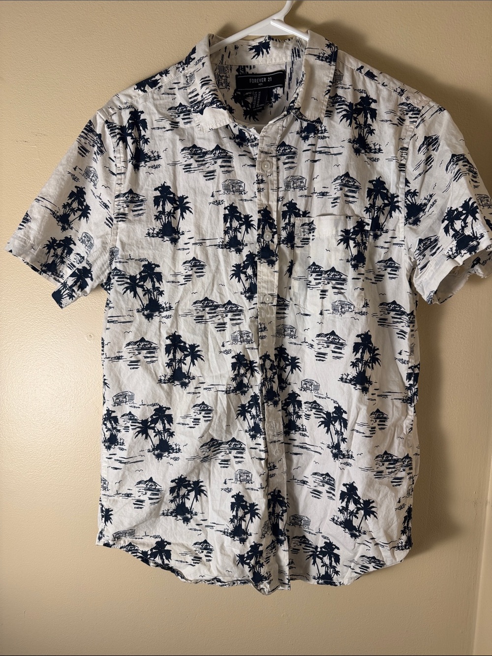 Forever 21 White and Navy Tropical Print Short-Sleeve Button-Up Shirt